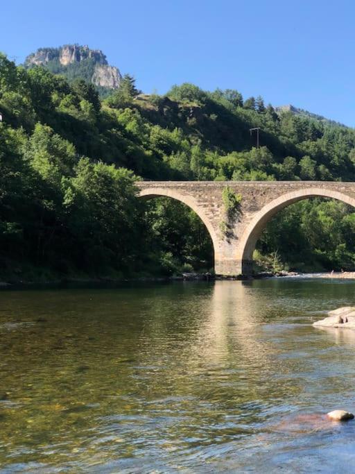 Apt Au Coeur Des Gorges Du Tarn Ispagnac Esterno foto