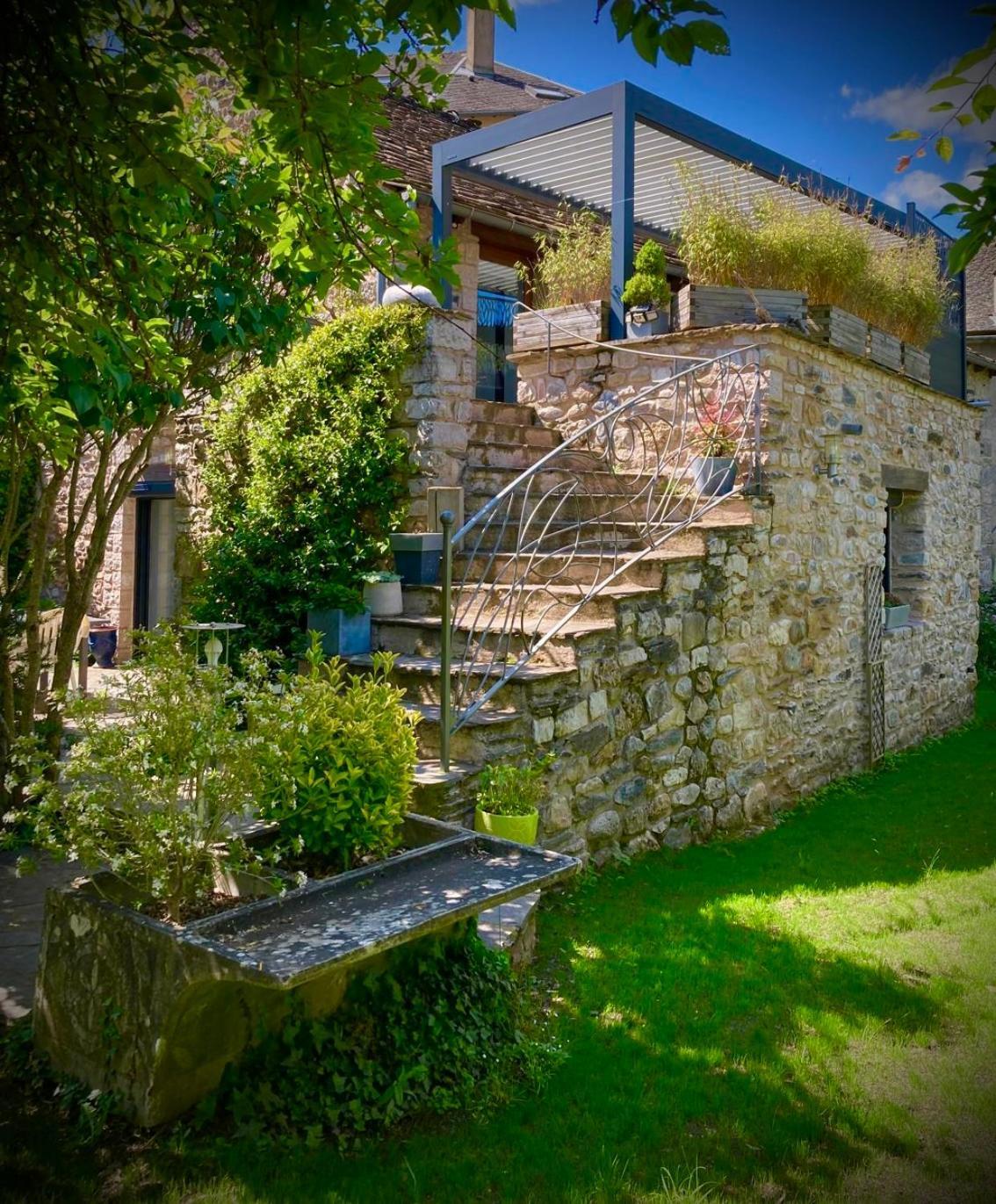 Apt Au Coeur Des Gorges Du Tarn Ispagnac Esterno foto